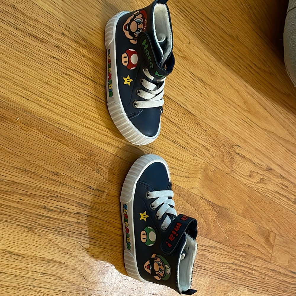 Brand new, never worn H&M Super Mario and Luigi fur lined high top sneakers 7.5
